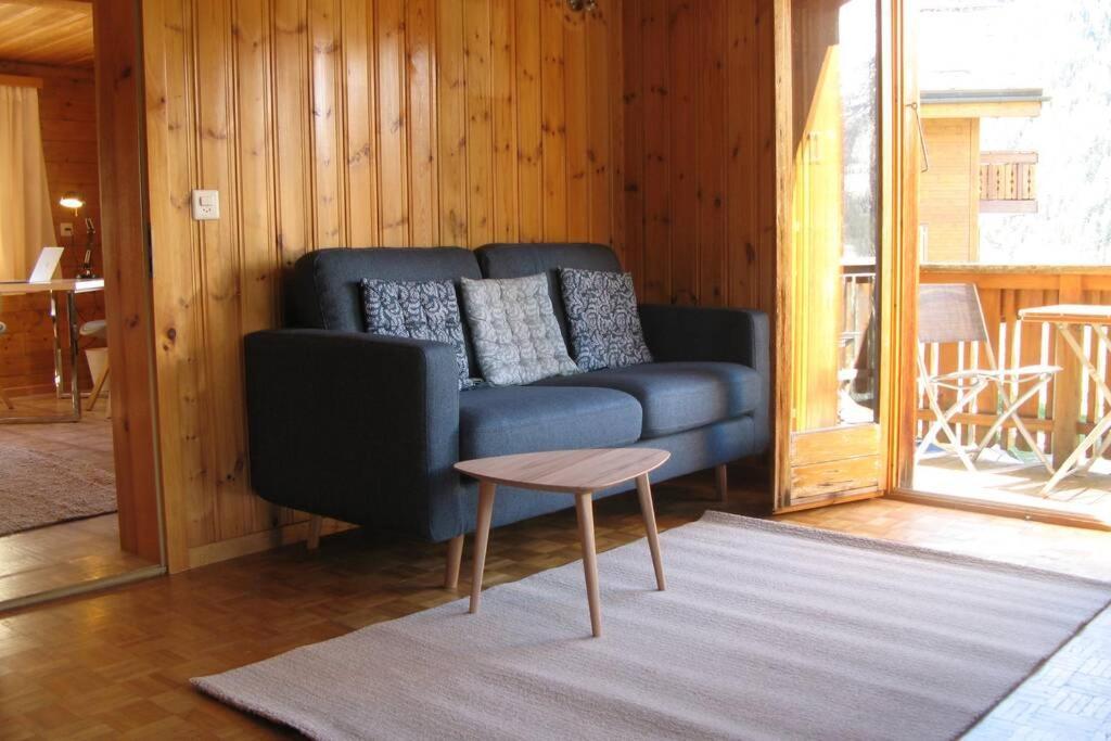 Alpia 26 - Zwei Zimmerwohnung In Traditionellem Walliser Haus Gasenried Eksteriør billede